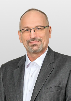 Dr. Balatincz Péter portréja