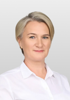 Dr. Dicső Viktória portréja