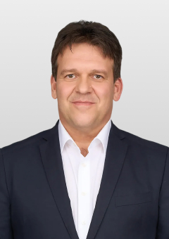 Dr. Kovács Gyula portréja