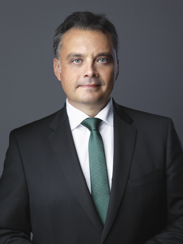 Dr. Latorcai Csaba portréja