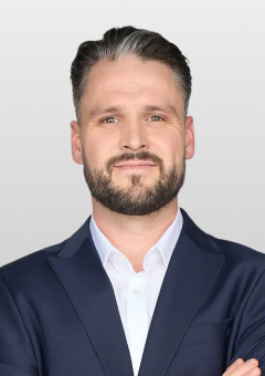 Néher András portréja