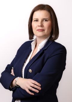 Dr. Németh Csilla portréja